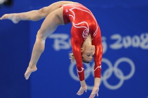 Kaiyun官方登录入口-德甲主场氛围火爆，球迷投入热情高涨，德甲所有队伍